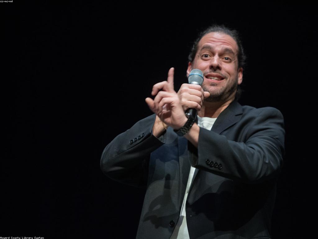 អត្ថប្រយោជន៍នៃព្រឹត្តិការណ៍កីឡា លើសហគមន៍